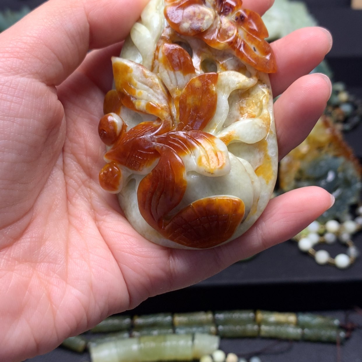 【闪购商品】蛇纹石玉颈饰未镶嵌