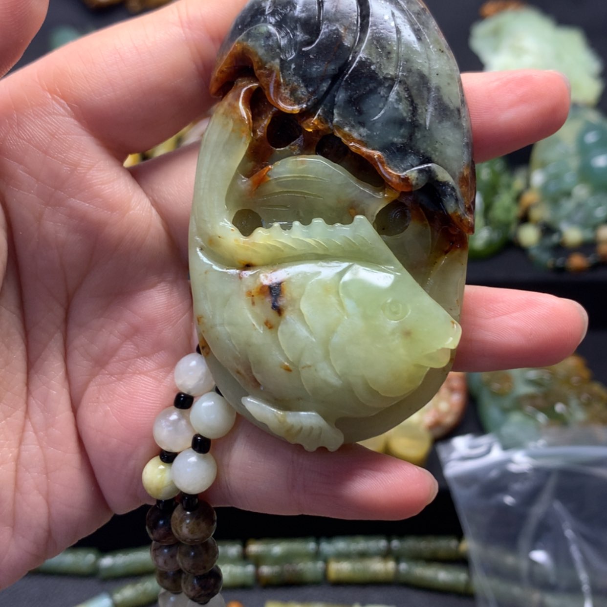 【闪购商品】蛇纹石玉颈饰未镶嵌