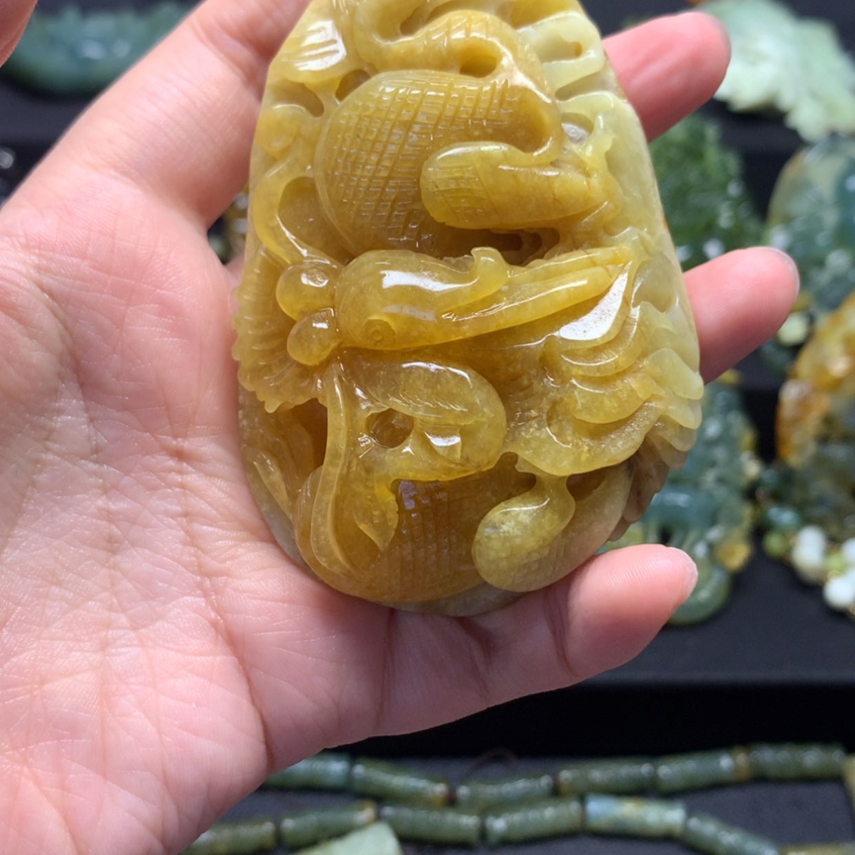 【闪购商品】蛇纹石玉颈饰未镶嵌