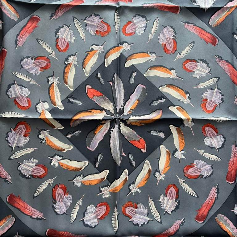 全新未使用 Hermes/爱马仕 /方丝巾/羽毛印花丝巾/时尚/0001081