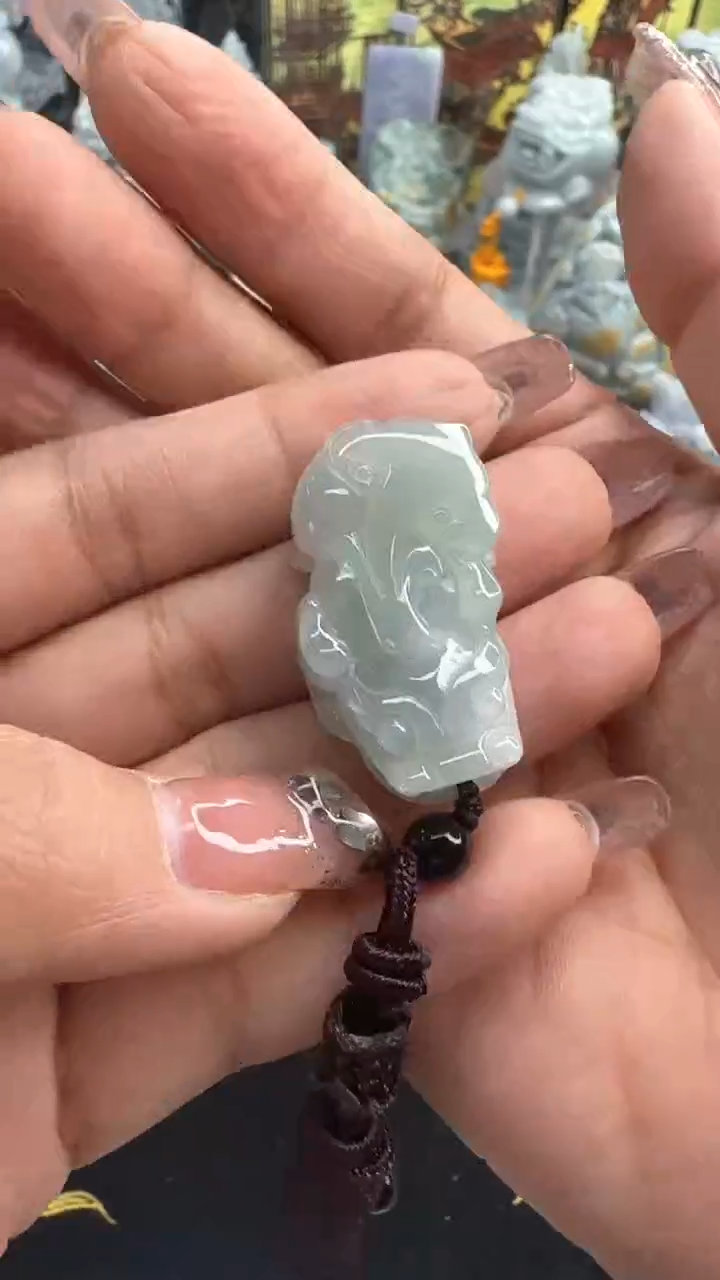 【闪购商品】翡翠颈饰未镶嵌冰貔貅