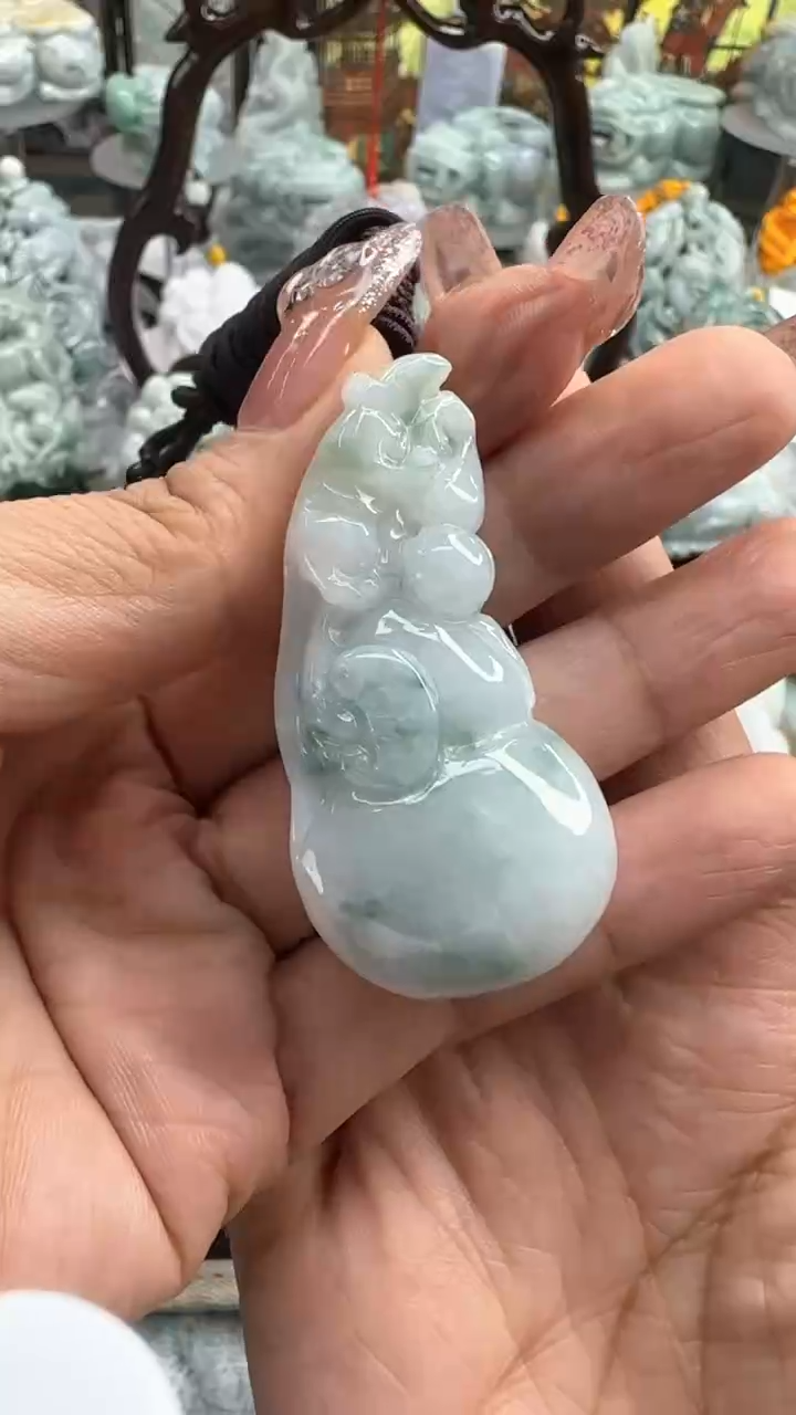 【闪购商品】翡翠颈饰未镶嵌老鼠运财