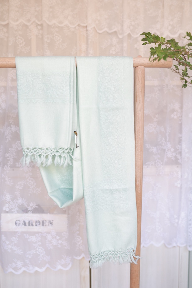 【本店新款】民族特色纯手工百搭秋冬休闲款刺绣围巾