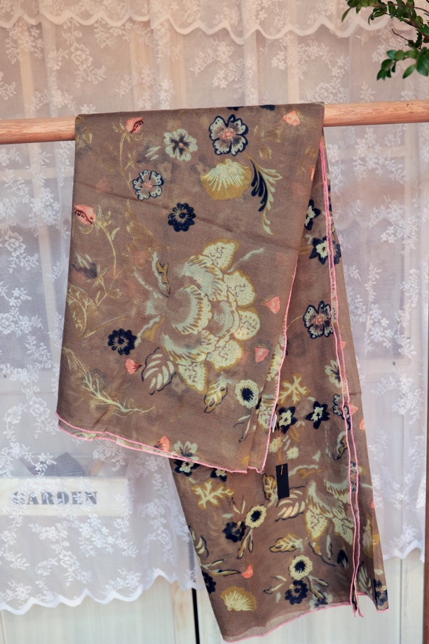 【新店福利】秋冬保暖季时尚百搭印花围巾轻柔细腻气质之选