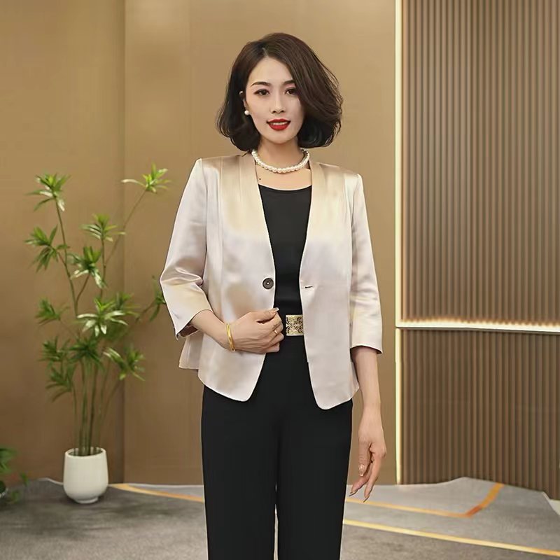 2025新款高级设计感轻奢缎面九分袖一粒扣小西装外套女 3