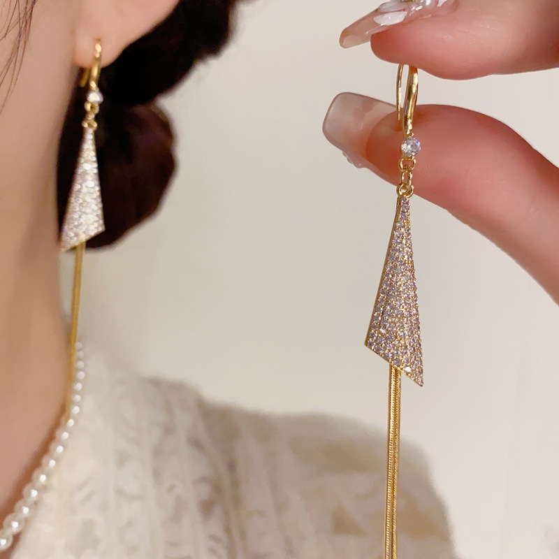 铜合金锆石耳饰 高级感时尚轻奢微镶三角形长款流苏耳钩设计感