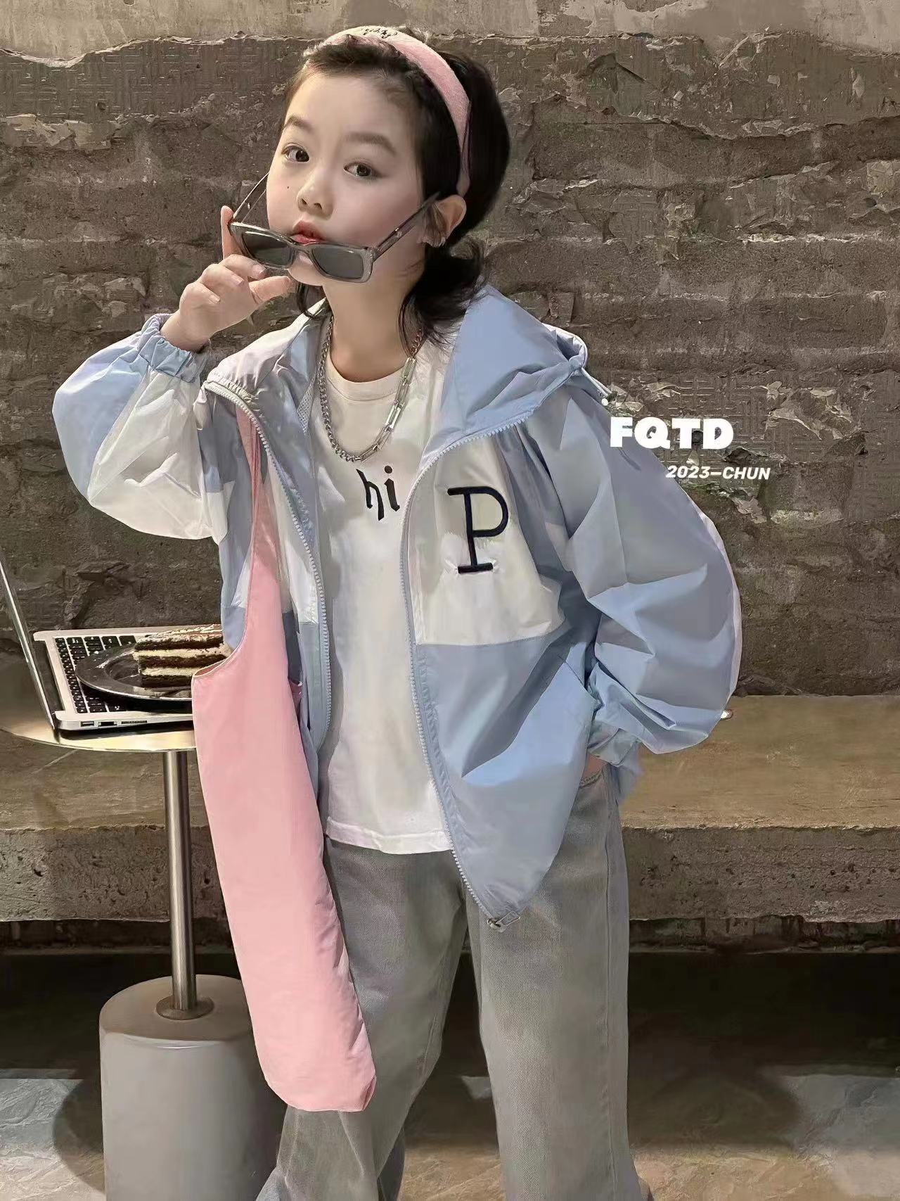 休闲时尚儿童服饰