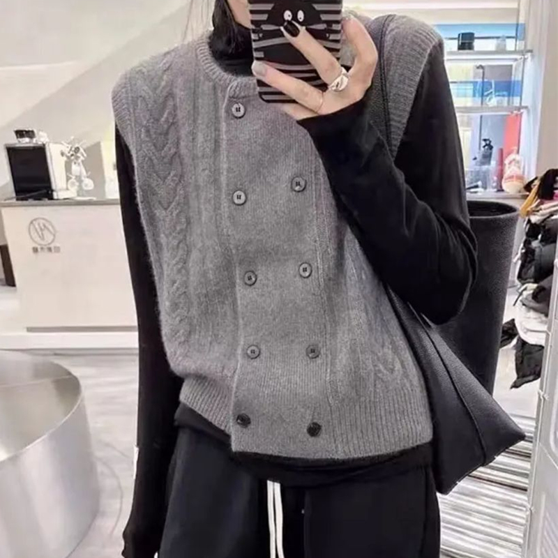 高级感麻花毛衣马甲圆领开衫女春季法式叠穿针织背心无袖坎肩上衣