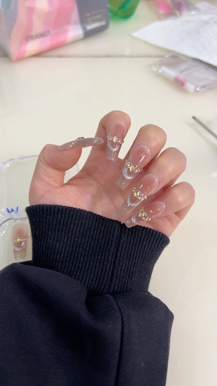 「小新纯手工穿戴甲」纯手工法式穿戴蝴蝶爆闪猫眼显白