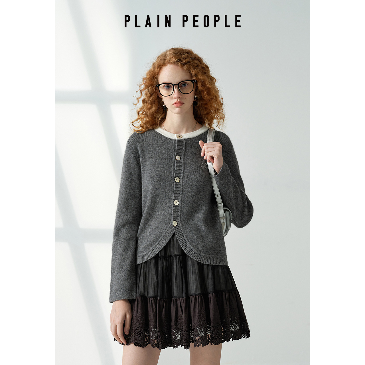 PLAIN PEOPLE复古撞色圆领字母刺绣针织开衫短外套女2025早秋款