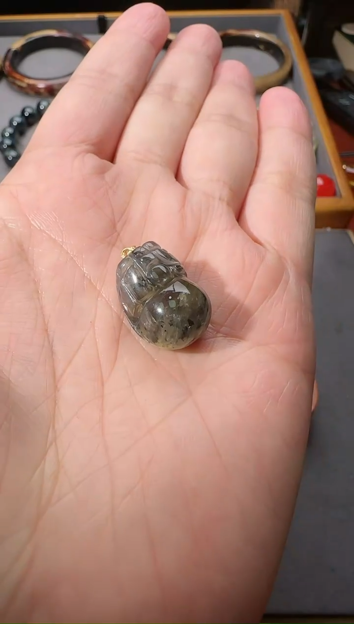 【闪购商品】水晶黑羽毛极光貔貅吊坠未镶嵌@多样性发其一