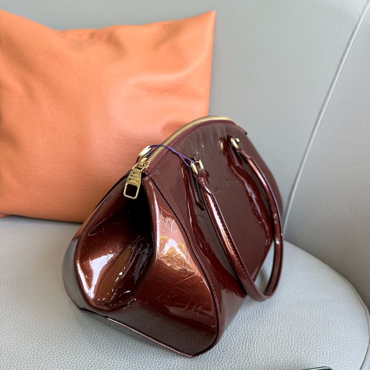 95新 LouisVuitton/路易威登 漆皮手提酒红色A08028