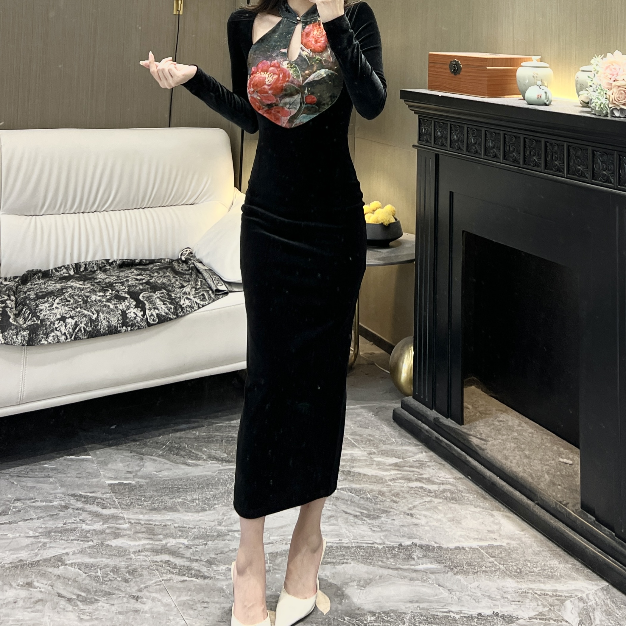 气质女人味轻奢立领镂空长袖定位花花色印花百搭拼接开衩连衣裙