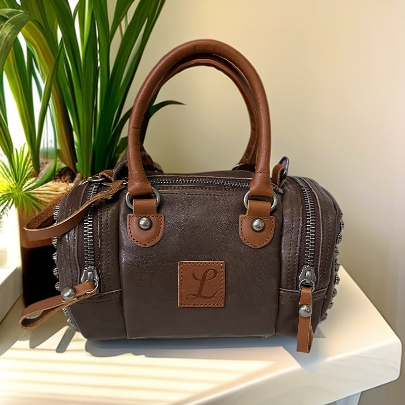 【夏之柒】铆钉包 柔软羊皮个性百搭时尚经典单肩包 真皮包包咖啡色