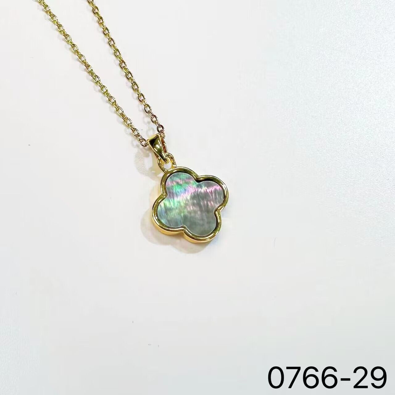 0766气质轻奢时尚百搭小众简约精致灰色经典四叶草项链