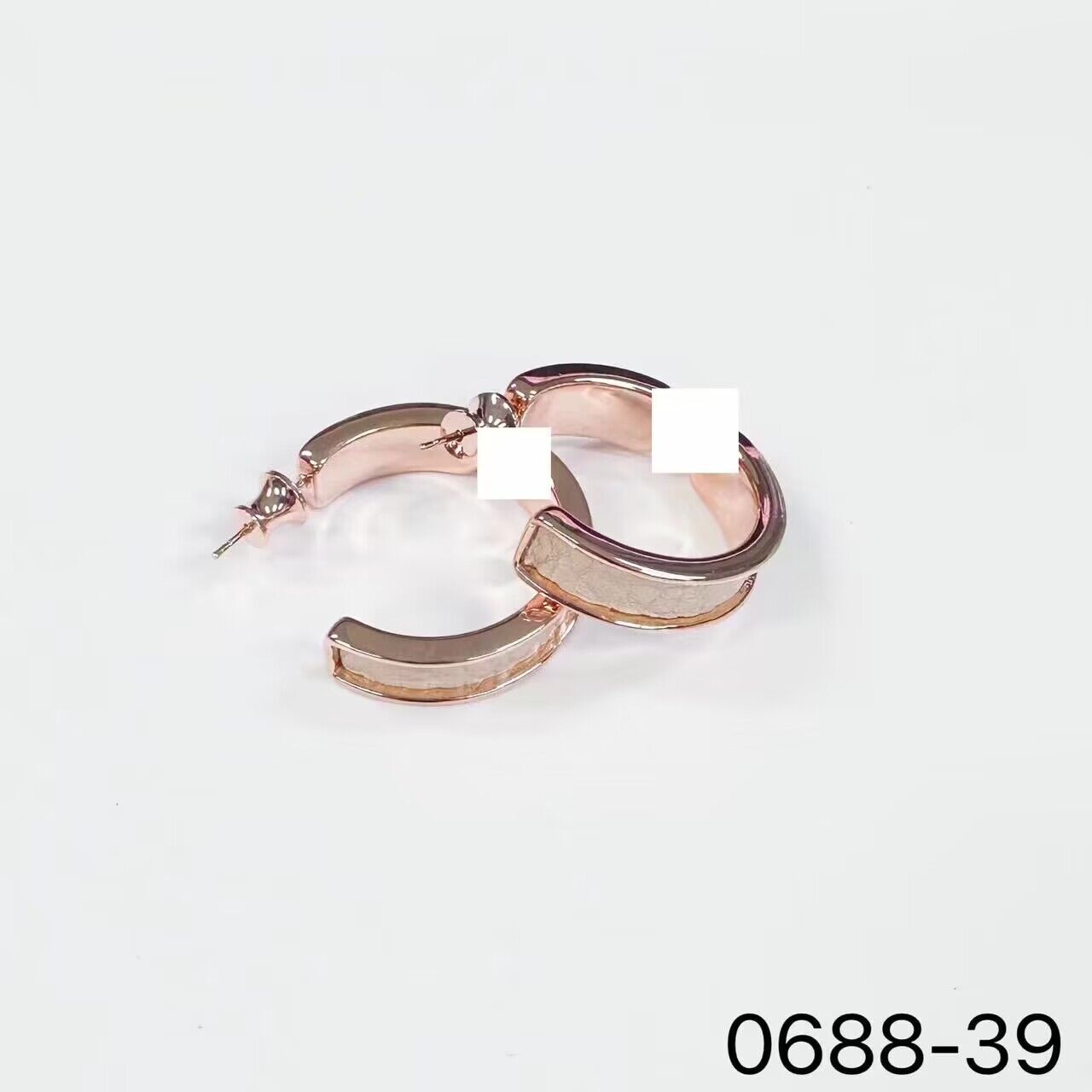 0688气质轻奢时尚百搭小众简约精致经典卡其色耳圈