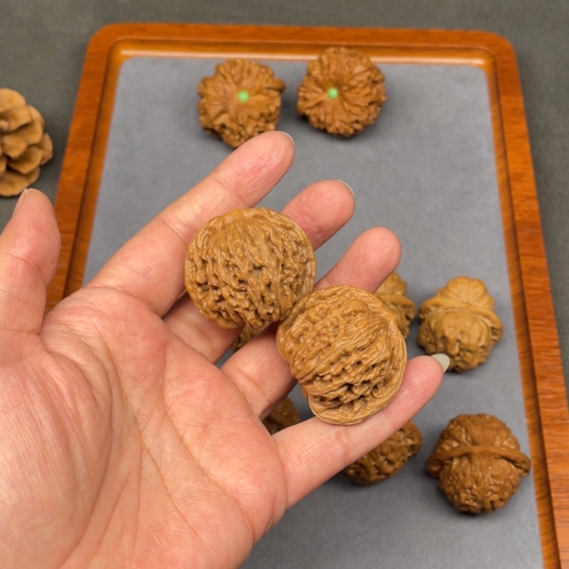 【闪购商品】文玩核桃把件38四座楼