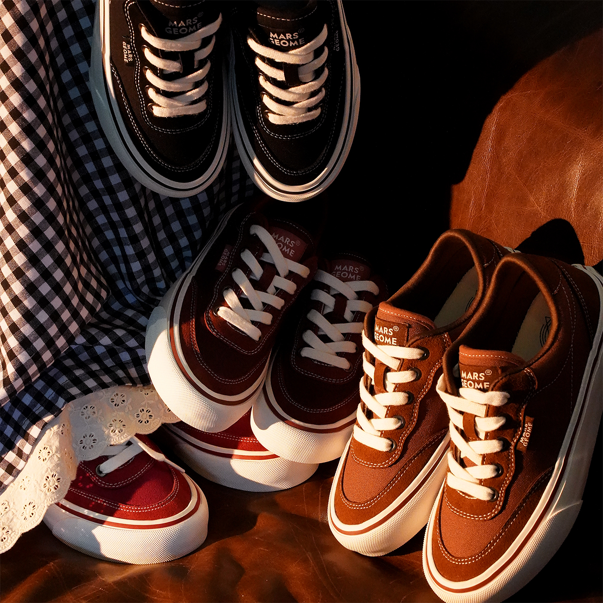 【品牌升级】清仓处理休闲板鞋女潮流低帮帆布百搭时尚情侣鞋秋季