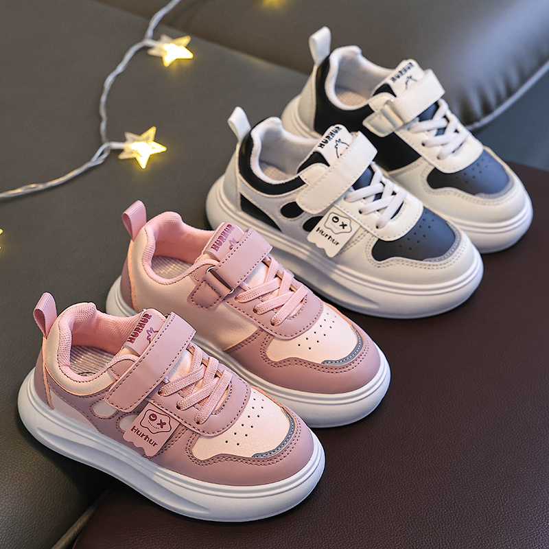 小黄鸭儿童运动鞋2025新款皮面透气春秋季防滑男童软底休闲板鞋