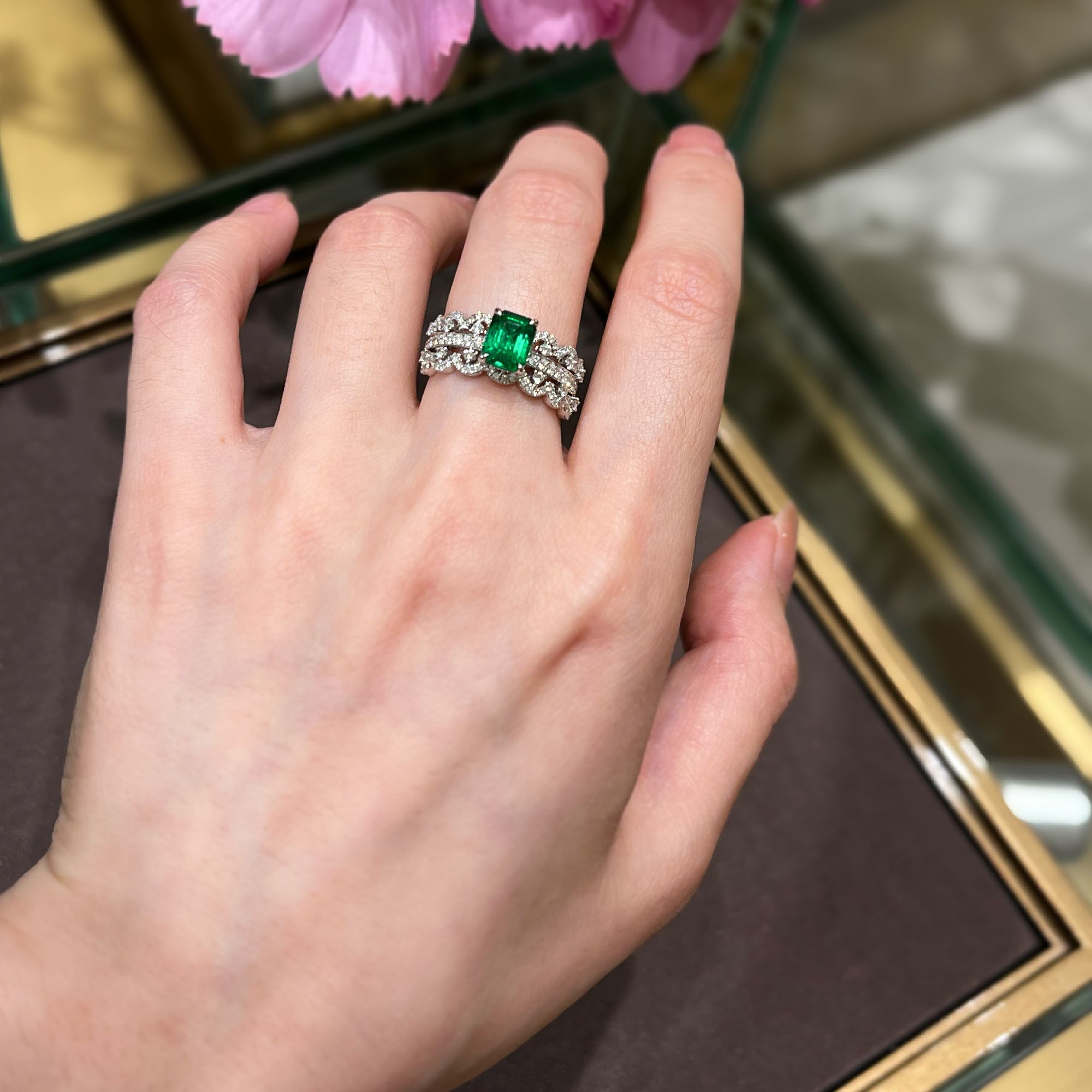 旦丁珠宝 1.18克拉天然祖母绿宝石戒指18K金钻石镶嵌高级彩宝手饰