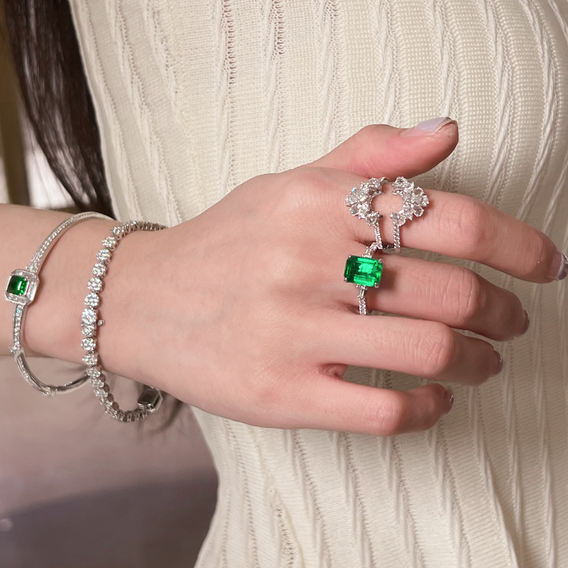 旦丁珠宝 2.45克拉天然祖母绿宝石戒指18K金钻石镶嵌高级彩宝手饰