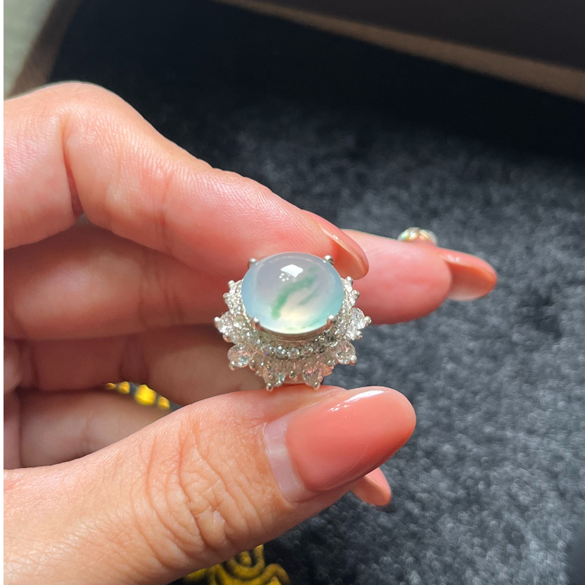 羿飞甄选缅甸天然翡翠冰种界面尺寸12。10。7.5