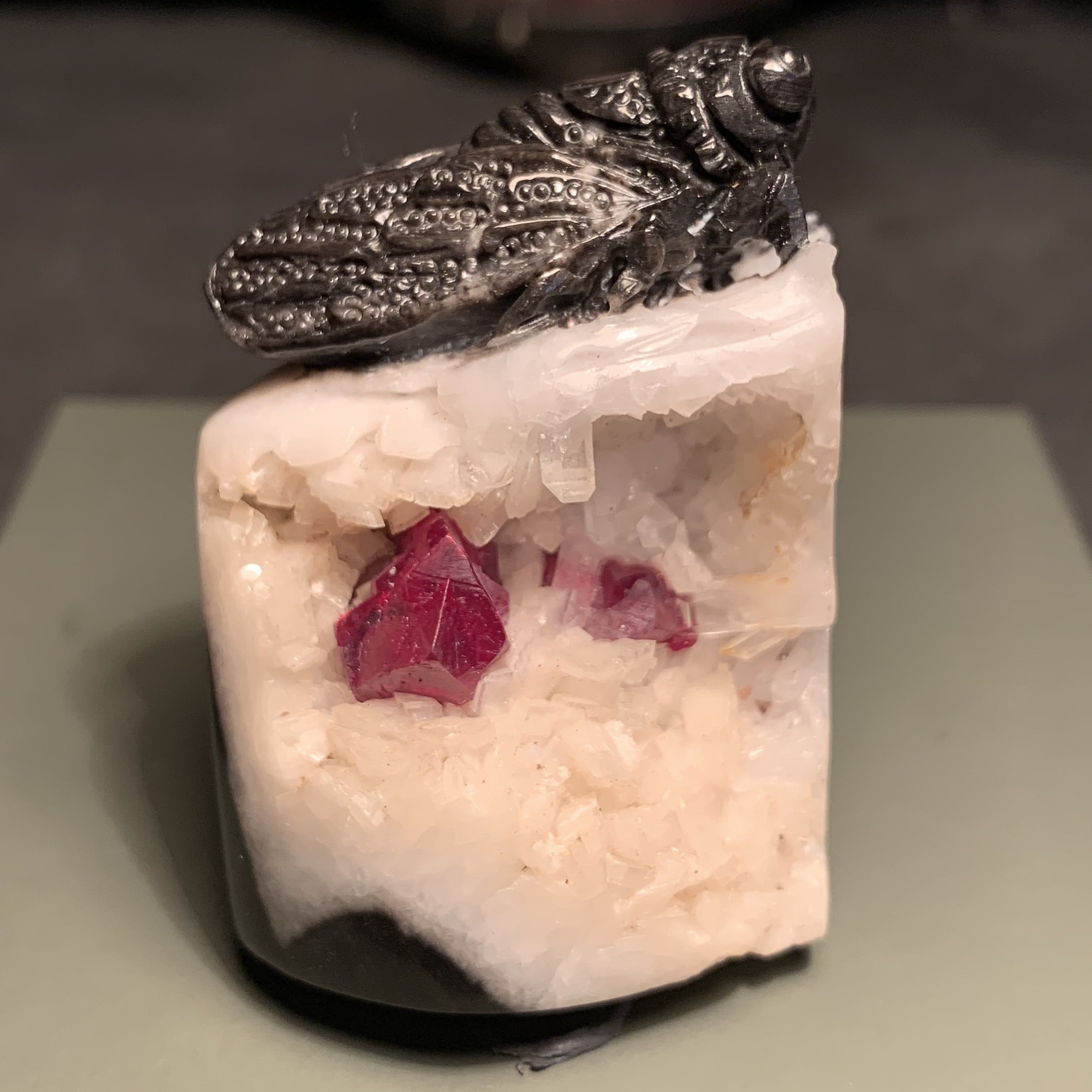 天然辰砂 矛头晶体精雕印章小摆件精品高货收藏