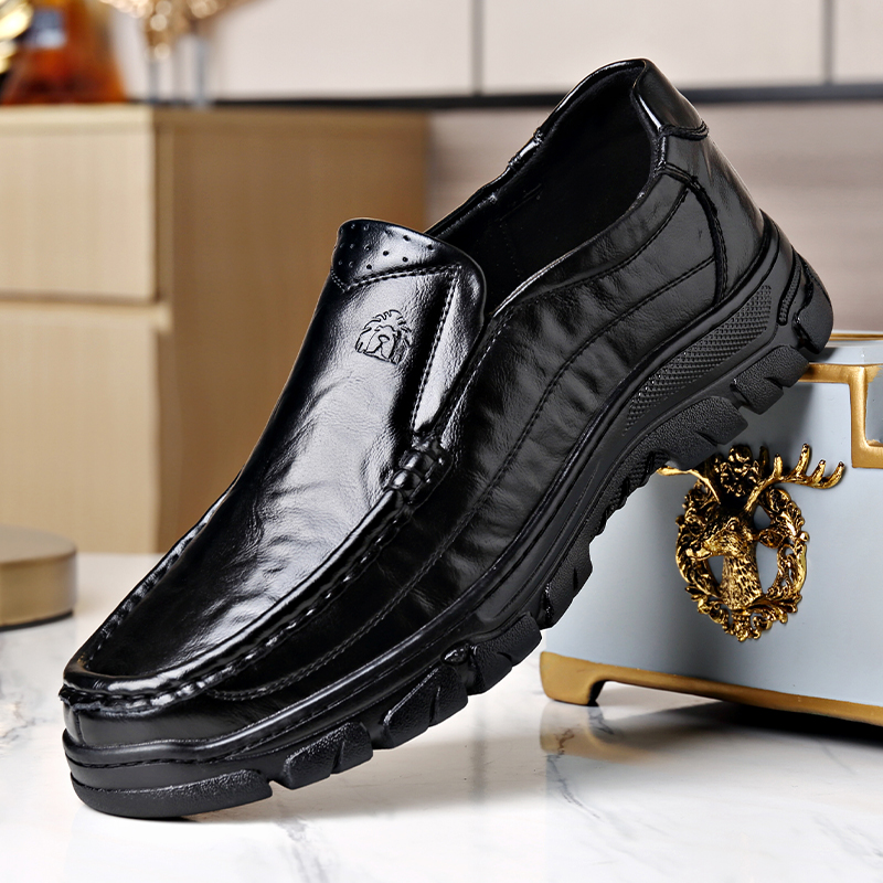 新款商务皮鞋男士休闲皮鞋头层牛皮套脚懒人鞋子男鞋正装皮鞋