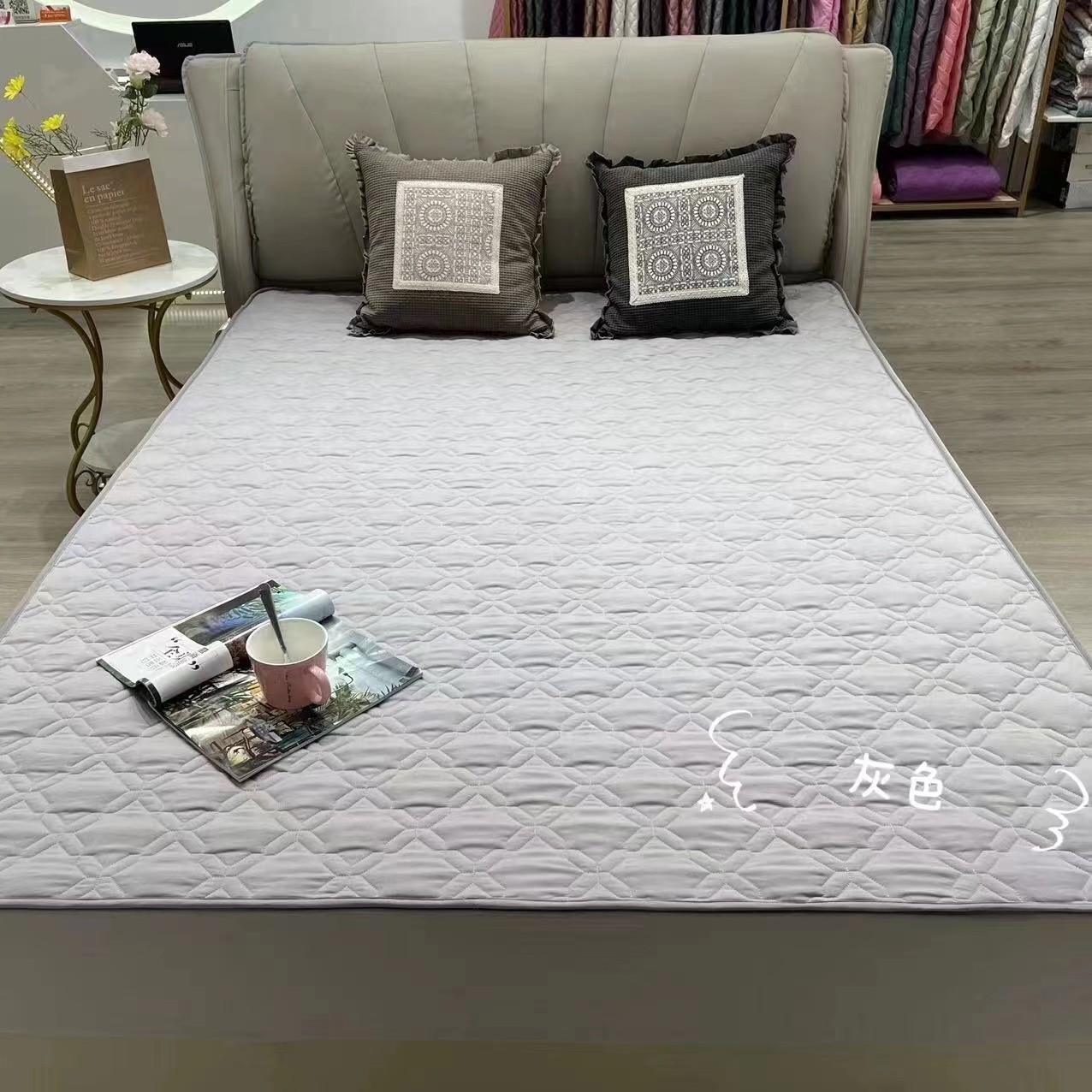 新款时尚素色绒床笠 -1