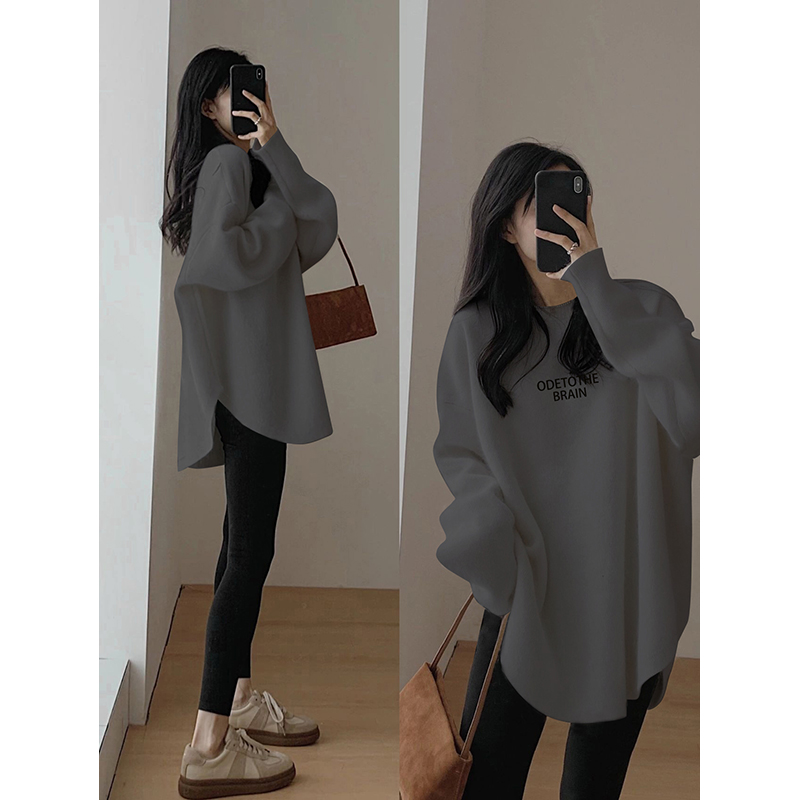 中长款包臀打底衫秋冬磨毛内搭加厚保暖遮屁股T恤配鲨鱼裤的上衣