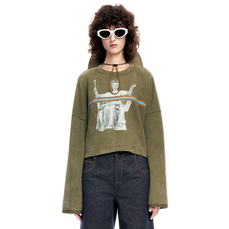 VVNK JANE PLUS"高级染料牛仔风"智慧女神印花短卫衣J315055305A