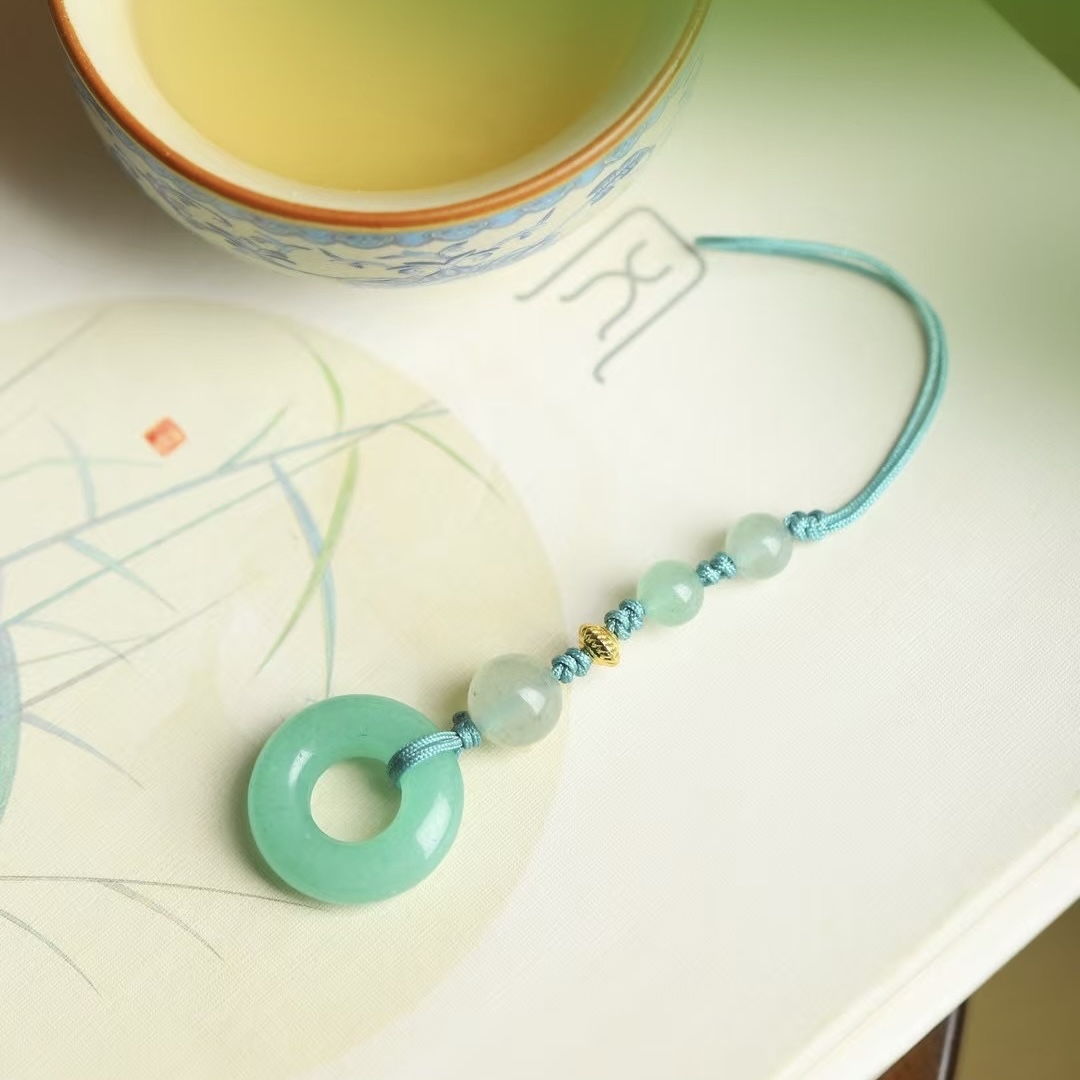 天然绿色东陵玉毛衣链玉石时尚气质少女妈妈项链8mm锁骨链简约