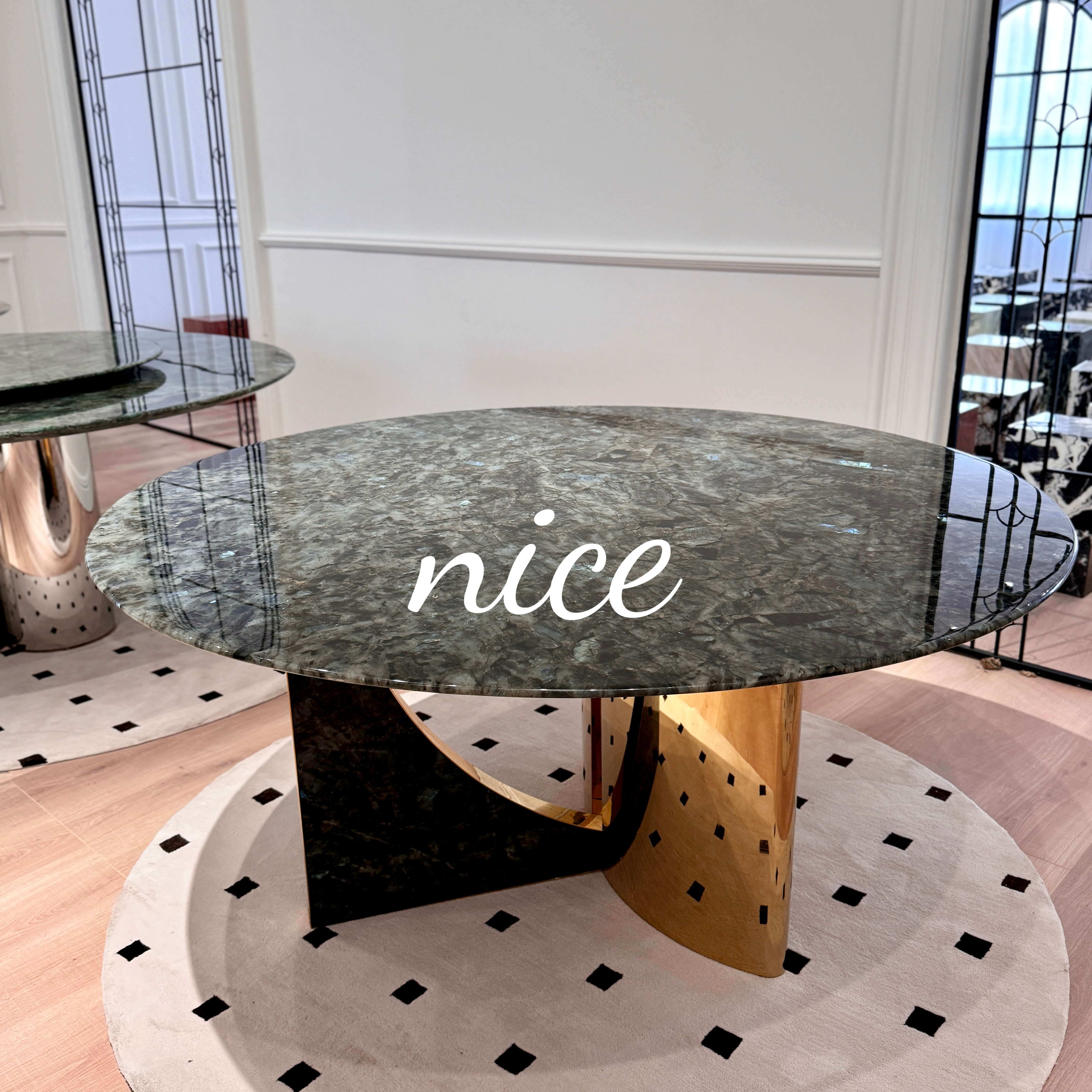 NICE奢石- 蓝翡翠圆形餐桌意式轻奢风格