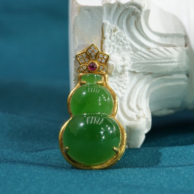 18K和田玉碧玉葫芦吊坠  FYZB102407