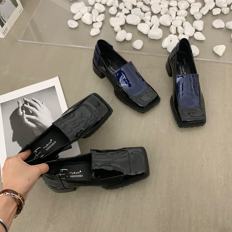 百丽纯爱小皮鞋女英伦风2022小众设计感百搭方头粗跟一脚蹬休闲街