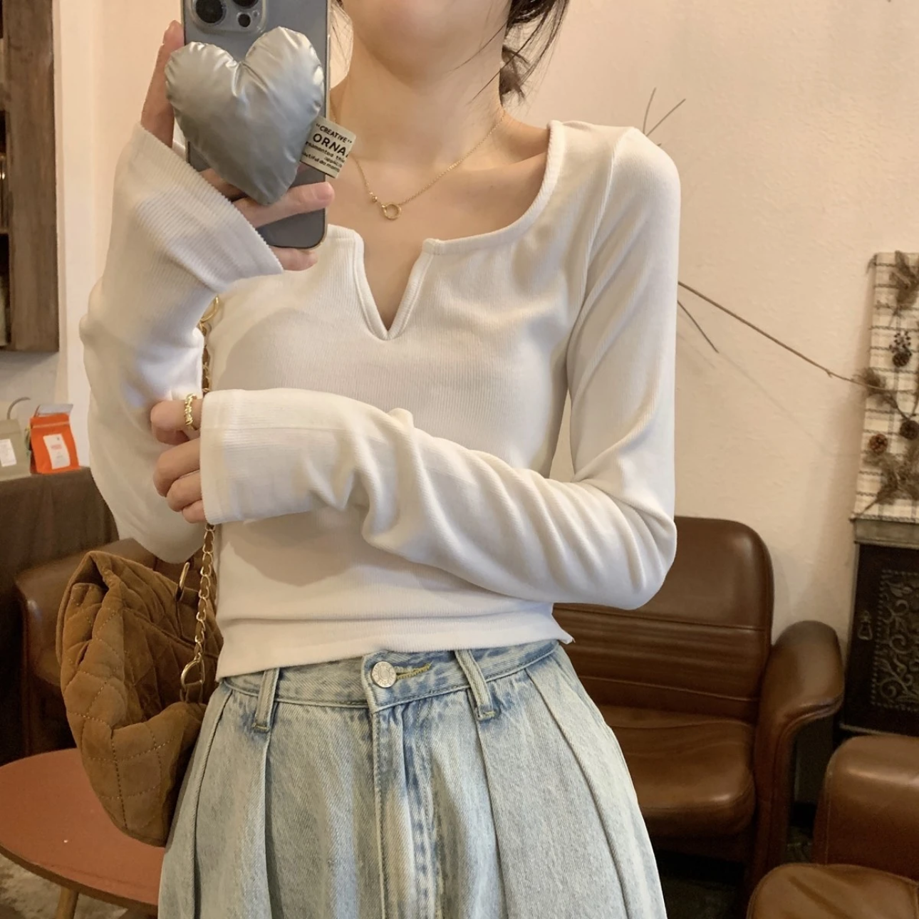 设计感小众V领磨毛打底衫女2024秋冬内搭显瘦小衫紧身上衣潮8862