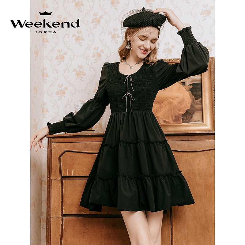 卓雅周末秋新款甜美U领蝴蝶结灯笼袖压褶收腰连衣裙EJWCCX18