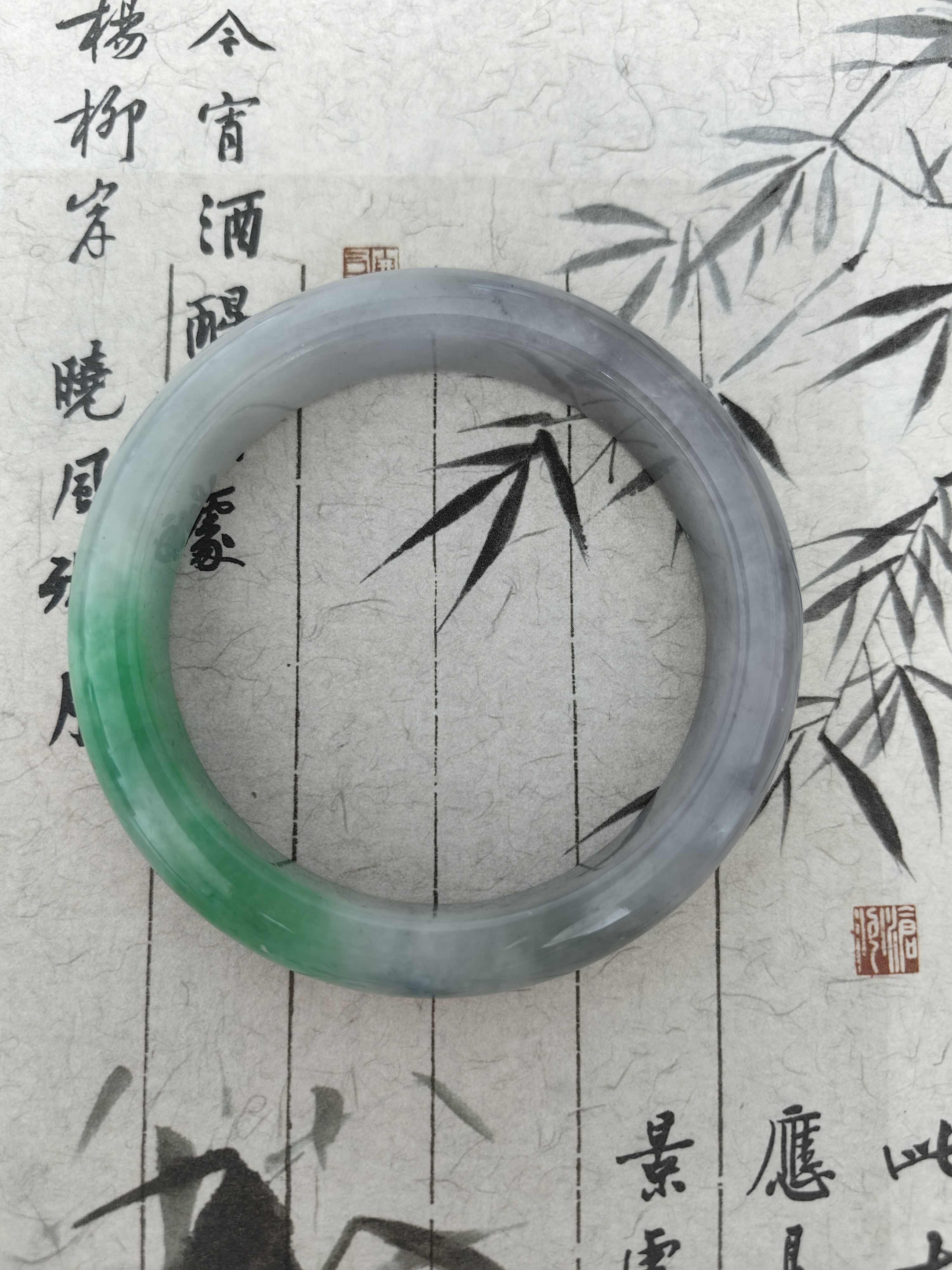 W666 缅甸春带彩翡翠手镯