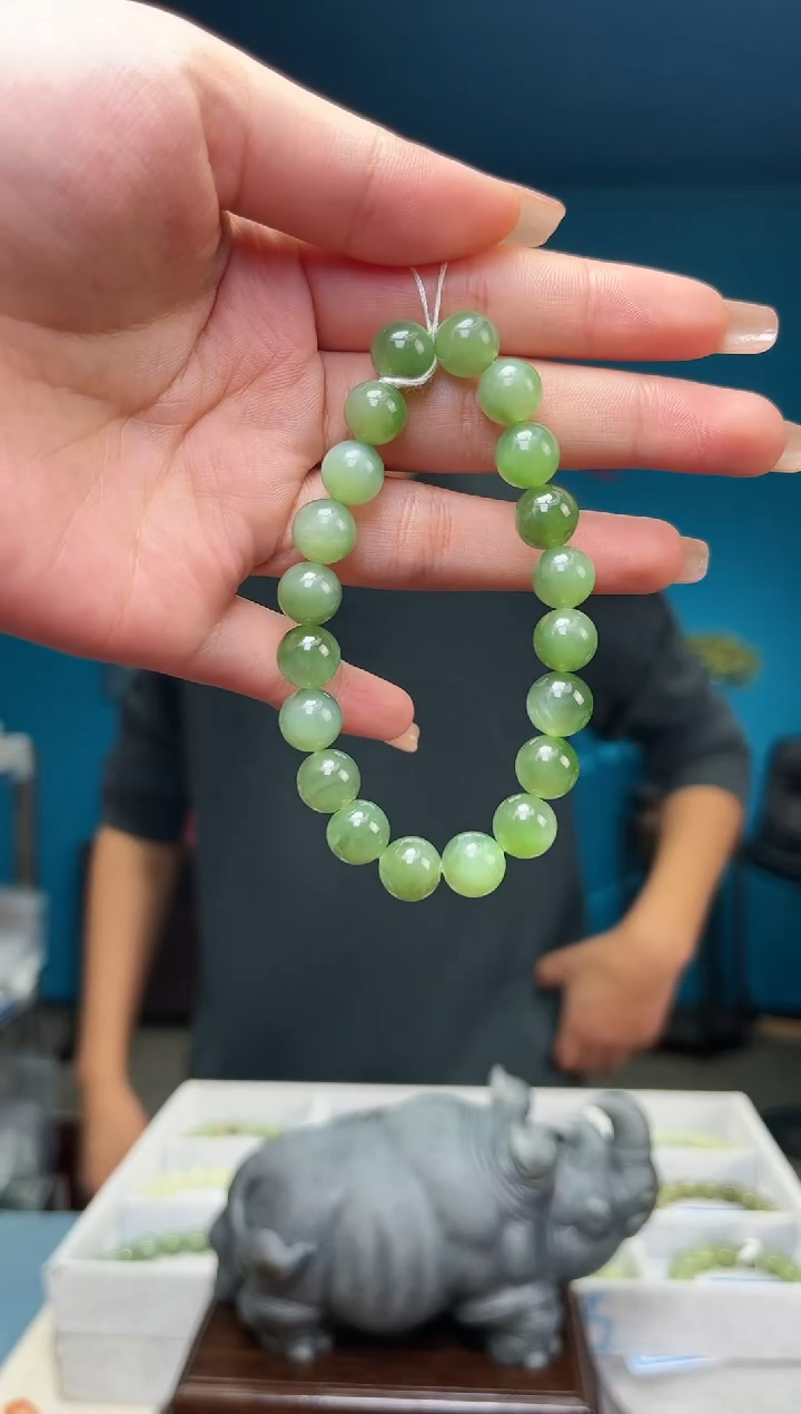 【闪购商品】和田玉手串未镶嵌粉青手串卡9+