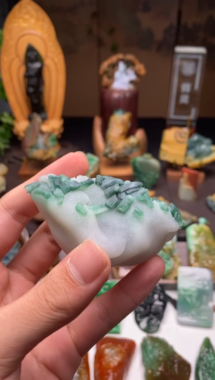 【闪购商品】翡翠颈饰未镶嵌成品