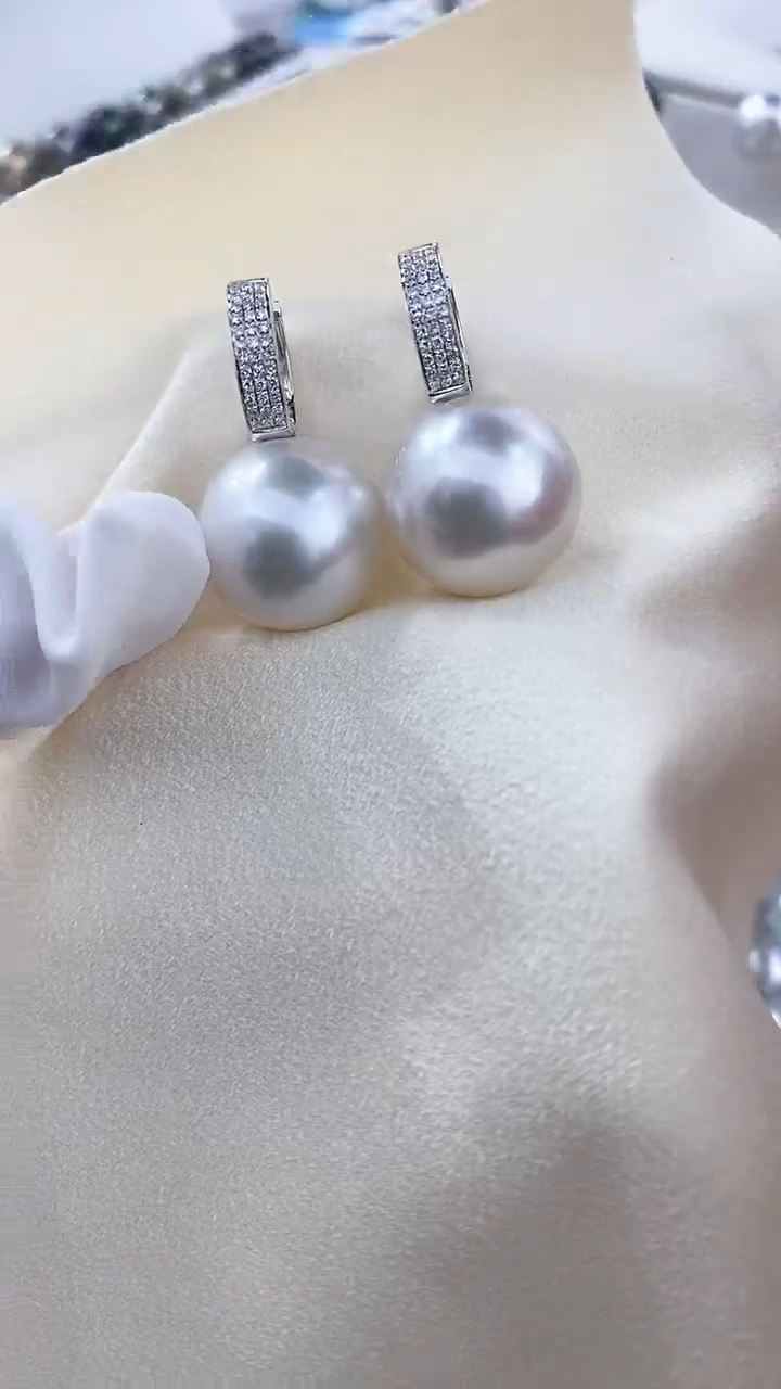 【闪购商品】海水珍珠耳饰18K金镶嵌澳白耳钉