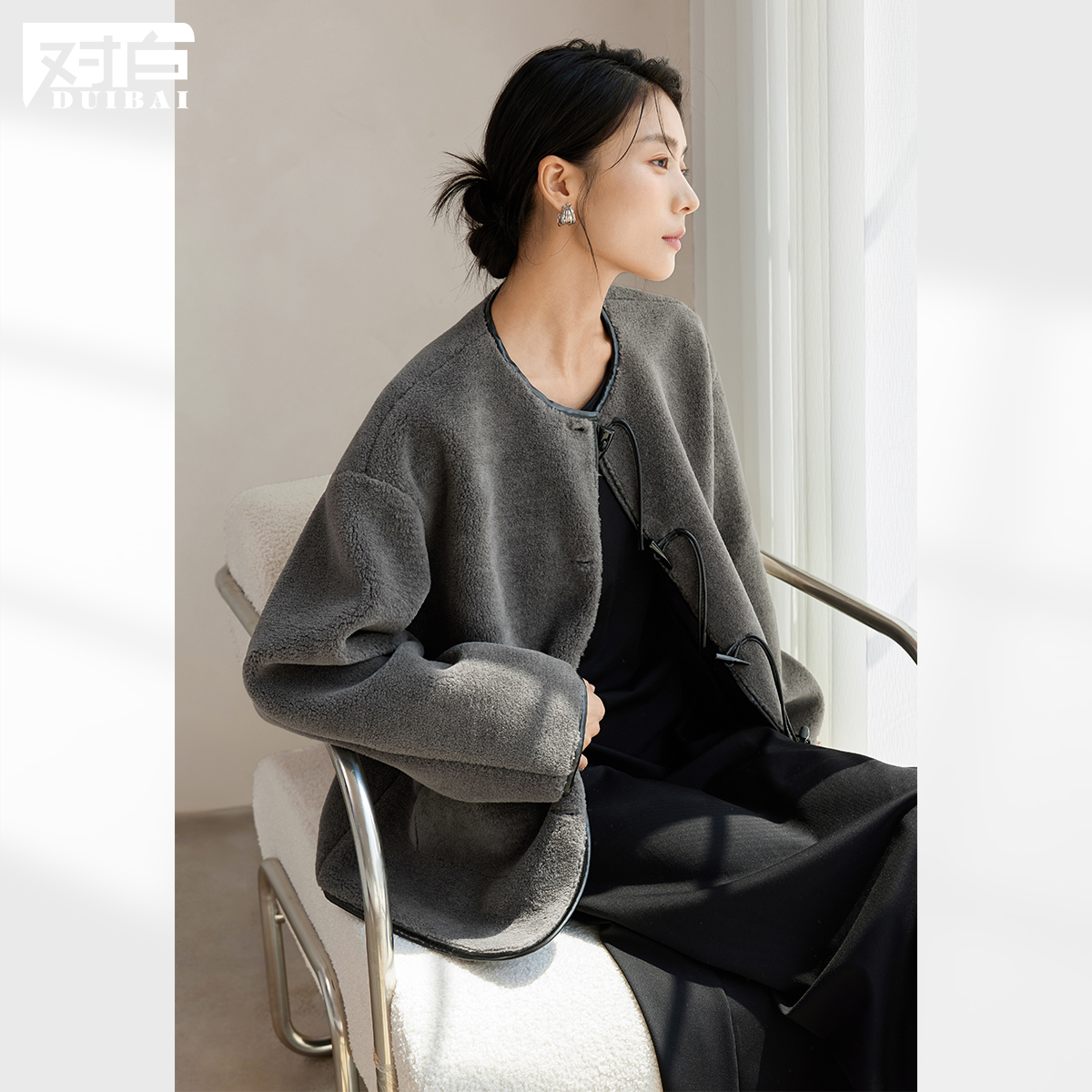 对白老钱风仿羊羔毛皮毛一体短气质宽松灰色上衣DYZB-EDW084