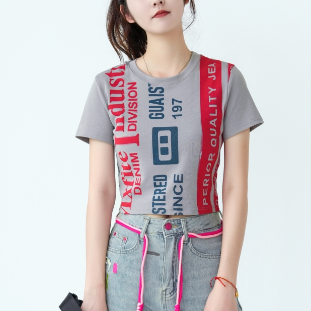 正肩修身短袖T恤女夏季2024年新款洋气时尚减龄甜辣短款显瘦上衣