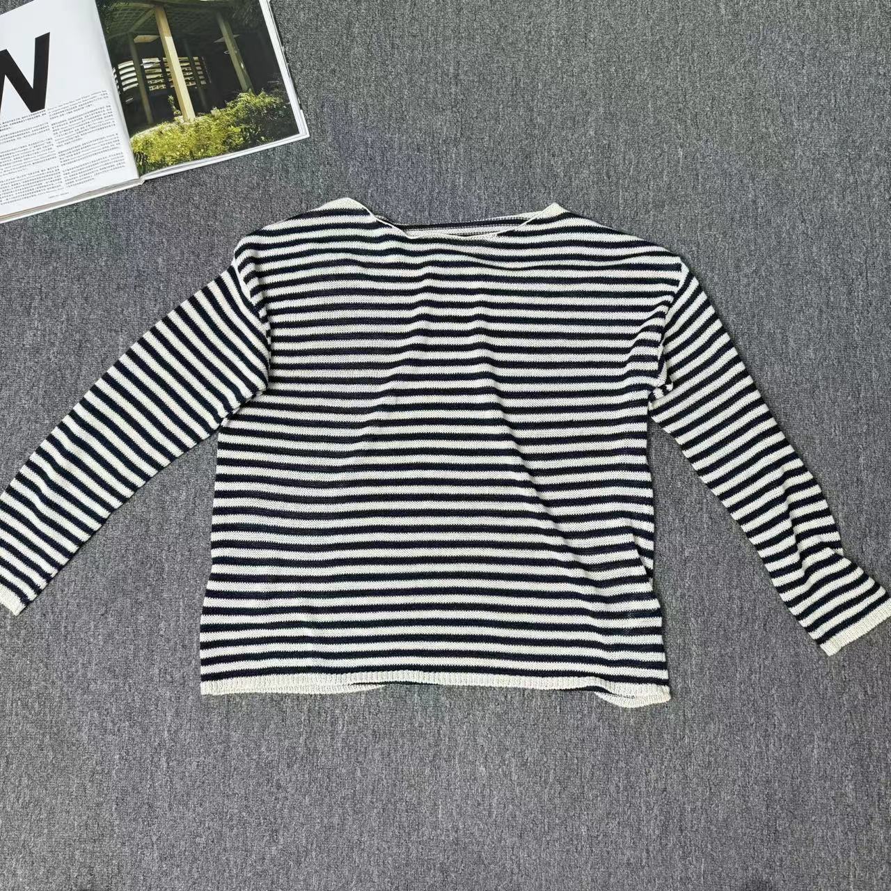 13042余小鱼 藏青色条纹圆领韩系长袖百搭时尚休闲套头T恤女装