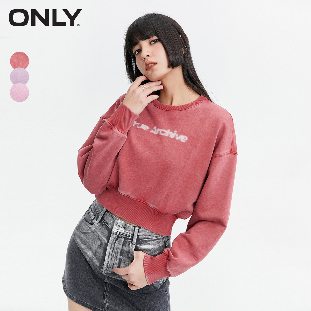 【芋总专属】ONLY春季新款字母印花宽松落肩短款卫衣女|12419S016