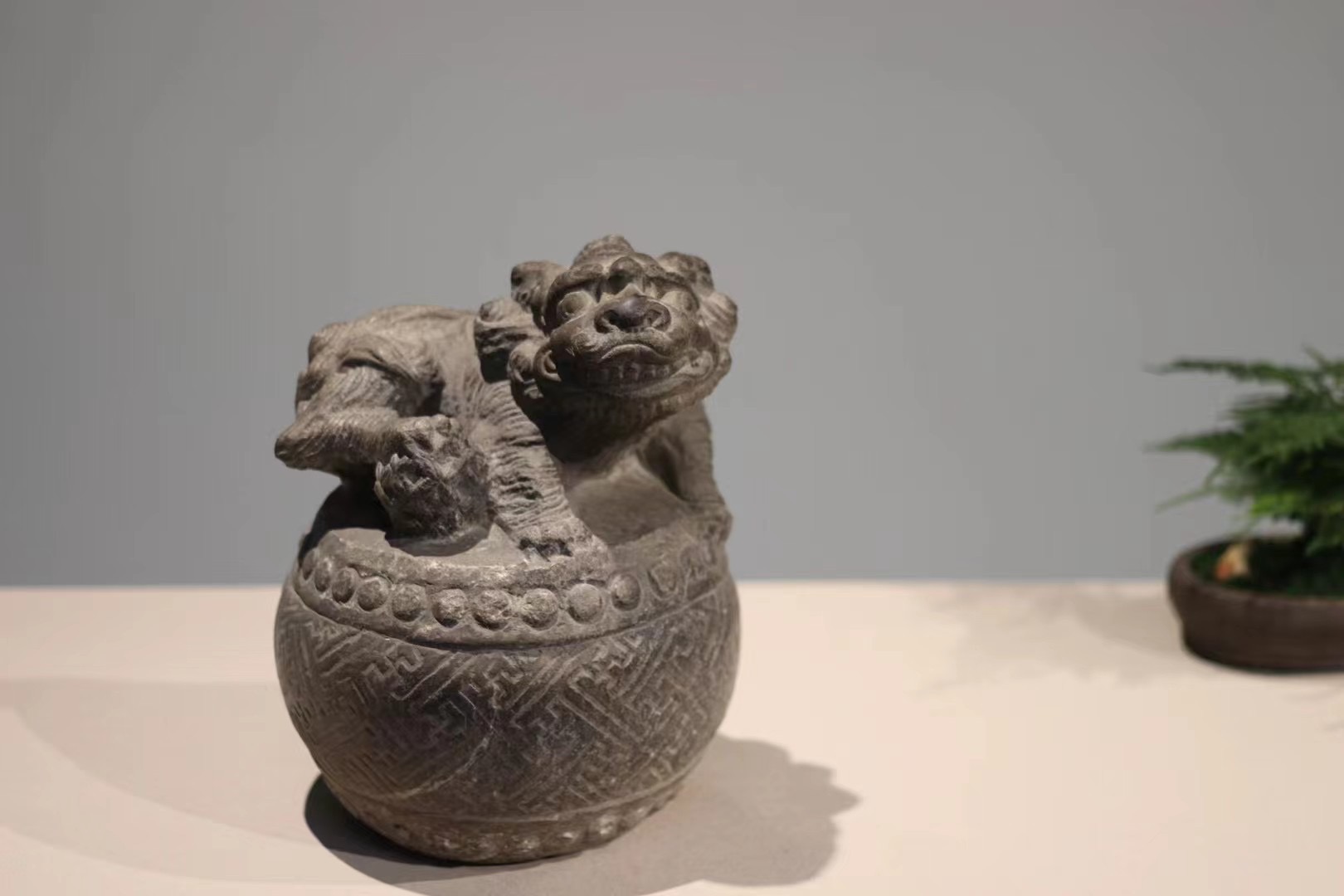 威县稀木，精品石雕艺术摆件，案头狮