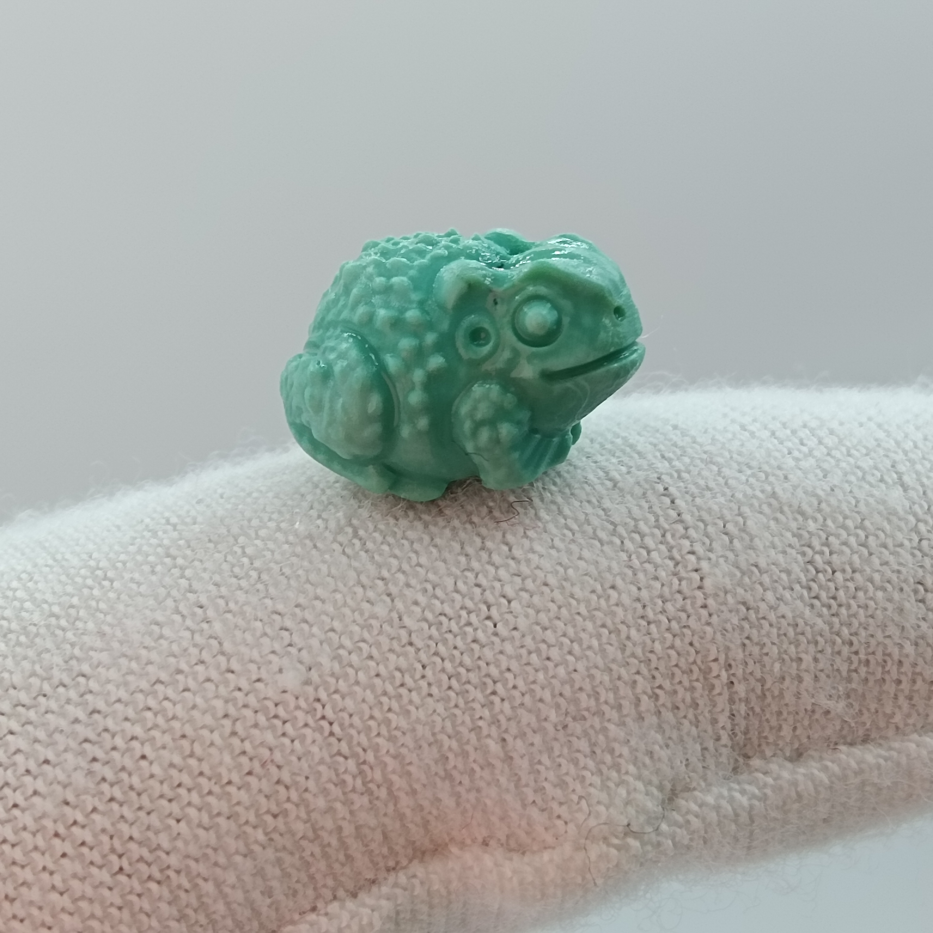 原矿绿松石高瓷玉化料精雕金蟾