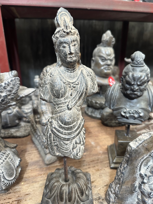 自在观音石摆件手工