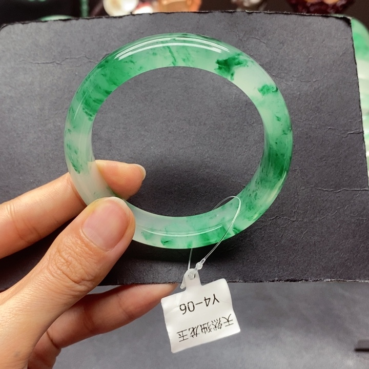 石英质玉手镯未镶嵌虎*