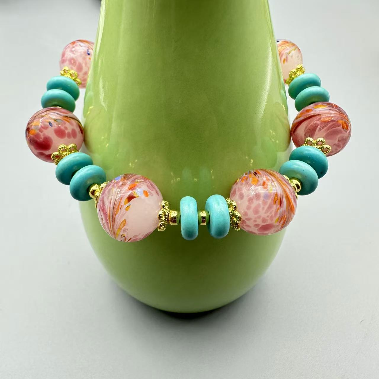 LX032-琉璃珠配蓝色隔片单圈手串